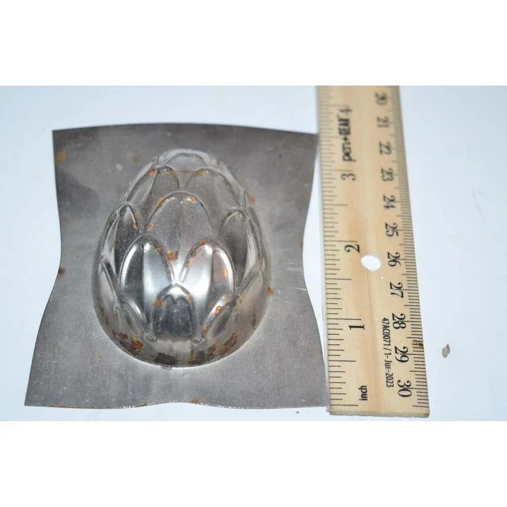 Vtg Chocolate Mold Easter Egg HALF‎ Artichoke vegetable pineapple??